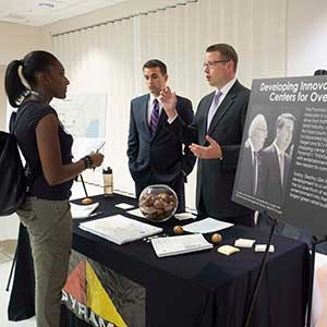 Le Moyne Students Presenting Research