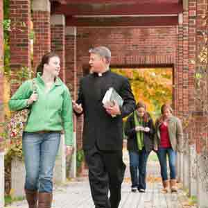Support for Le Moyne College first-year students